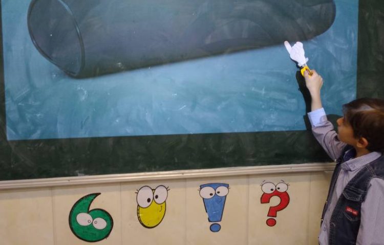 تمرین سوال سازی با this و that با اشاره به نزدیک یا دور بودن اشیا 3