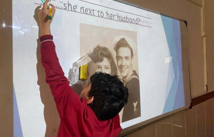 تمرین سوال سازی و جمله‌سازی با was/ were/ weren't/ wasn't 2