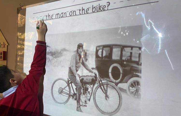 تمرین سوال سازی و جمله‌سازی با was/ were/ weren't/ wasn't 3