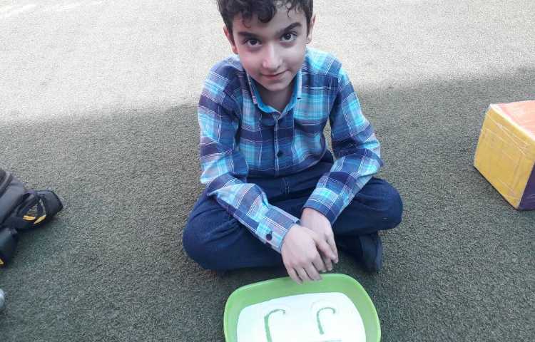 :تمرین طرز نوشتن Jj با نمک و بازی تاس 1