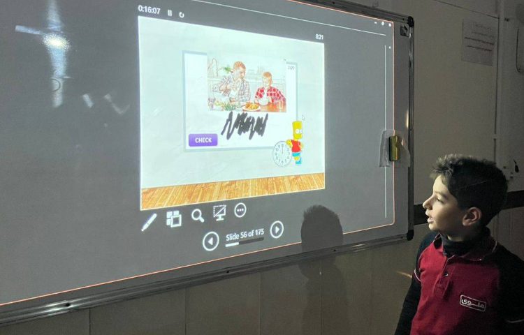 تمرین عبارات مربوط به daily routine با بازی‌های پاورپوینتی-زنگ زبان عمومی