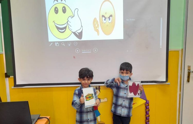 :تمرین غذاها و رنگها با like و don't like 2