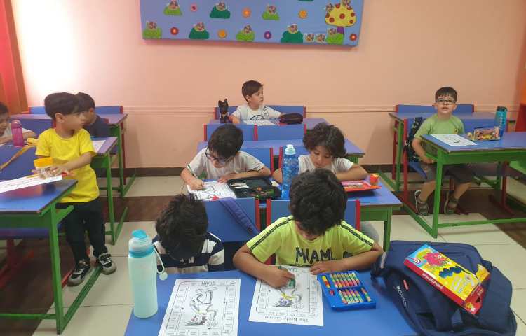 تمرین لغات انگلیسی مربوط به اعضای بدن و رنگ ها 2