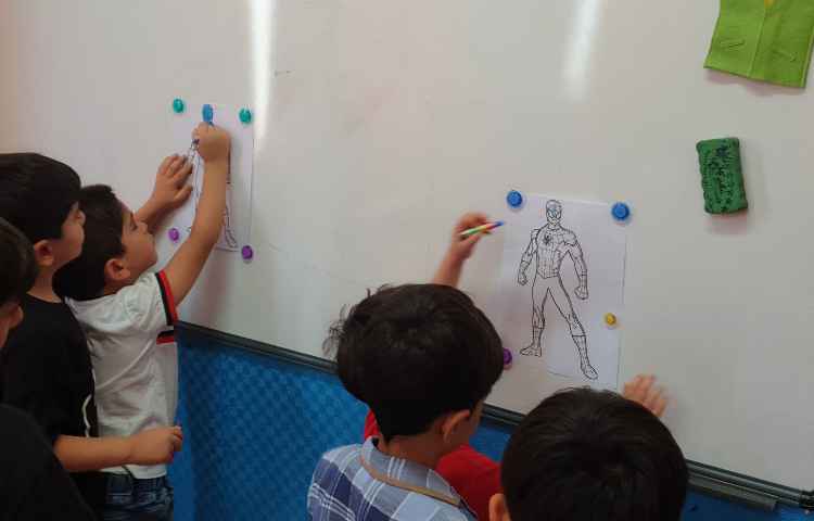 تمرین لغات انگلیسی مربوط به اعضای بدن و رنگ ها 2