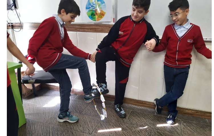 تمرین لغات با بازی گروهی در زنگ زبان عمومی 3