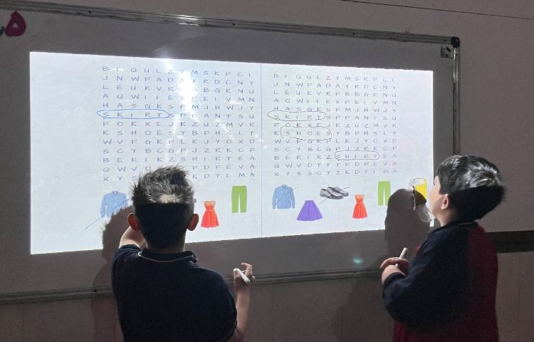 تمرین Spelling لغات با بازی