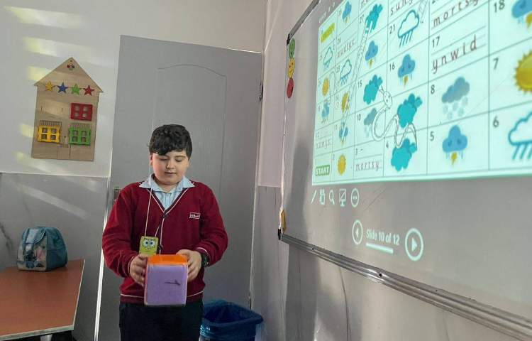 تمرین لغات مربوط به آب و هوا با بازی مار و پله-زنگ زبان عمومی 4