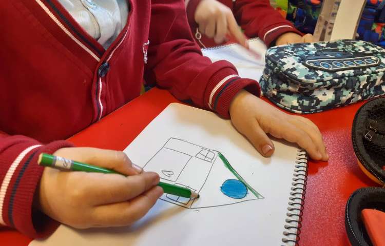 تمرین لغات مربوط به اشکال هندسی و رنگ‌ها-زنگ زبان عمومی 4