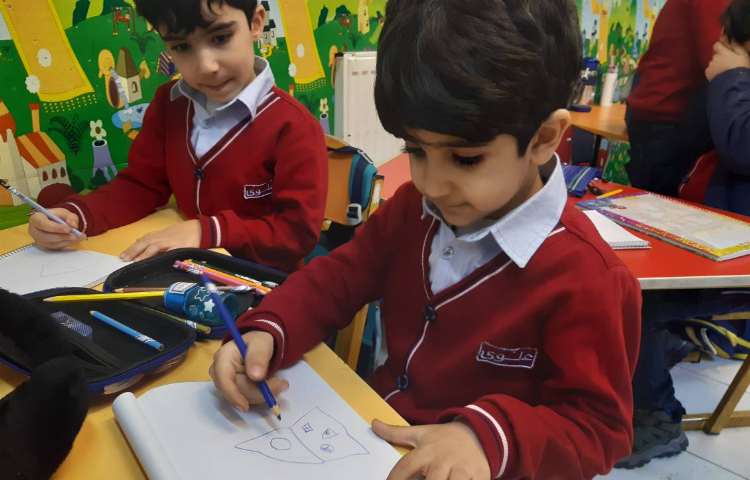 تمرین لغات مربوط به اشکال هندسی و رنگ‌ها-زنگ زبان عمومی 9