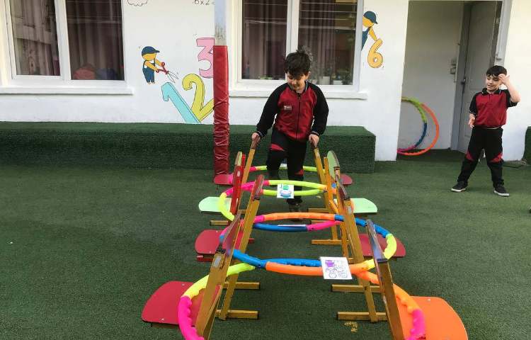 تمرین لغات مربوط به اعضای خانواده-زنگ زبان عمومی 1