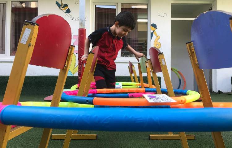 تمرین لغات مربوط به اعضای خانواده-زنگ زبان عمومی 3