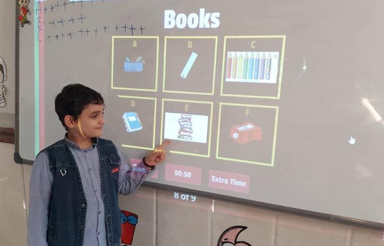 تمرین لغات مربوط به School Objects با بازی آنلاین 3