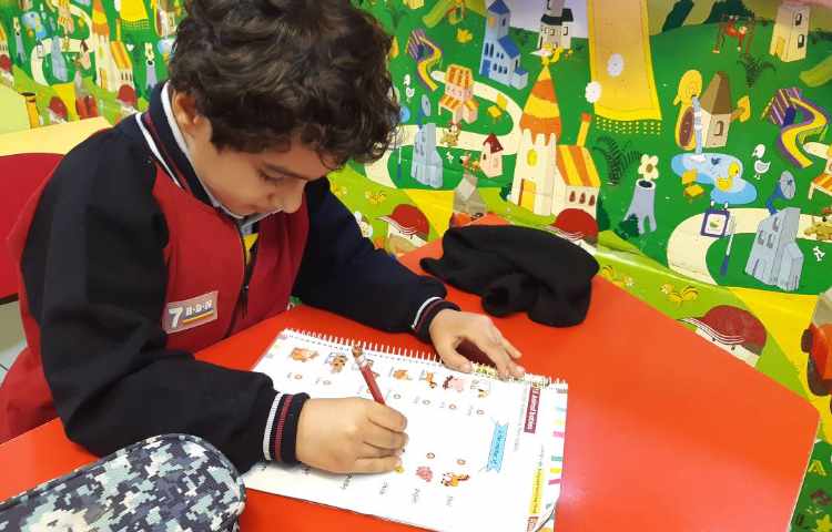 تمرین لغات مربوط به بچه‌ی حیوانات-زنگ Science 2