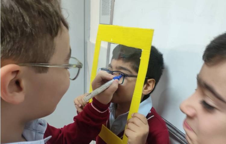 تمرین لغات مربوط به ظاهر افراد با انجام بازی 3