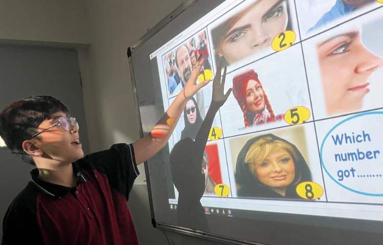 تمرین لغات مربوط به ظاهر افراد در زنگ زبان عمومی