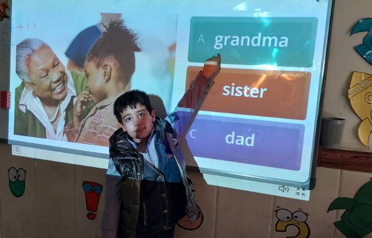 تمرین لغاتِ مربوط به Family Members