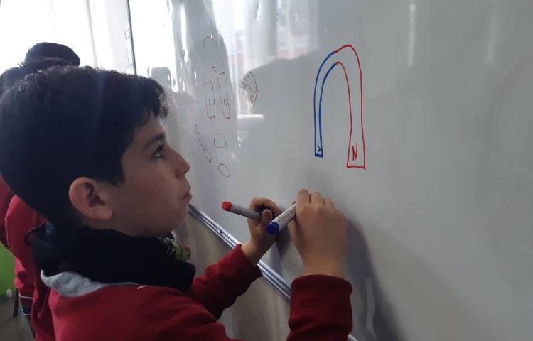 تمرین مبحث انواعِ magnet-زنگ Science 3