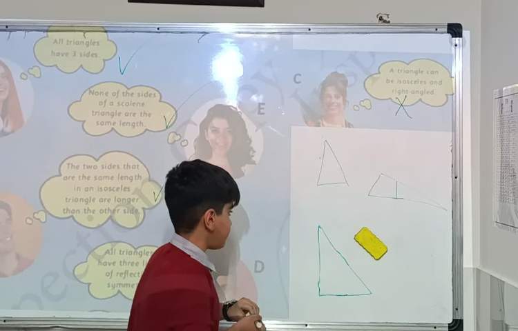 تمرین مبحث triangles در زنگ Math 3