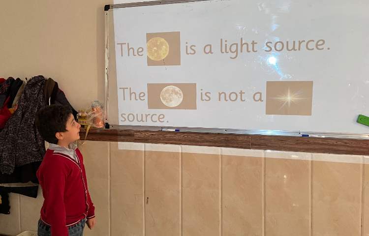 تمرین مبحث منبع نور و جمله‌سازی-زنگ Science 6