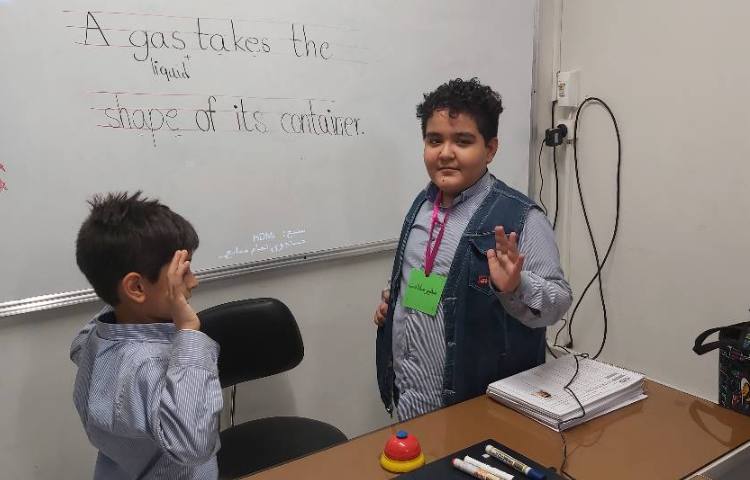 تمرین مبحث گاز ها با بازی در زنگ علوم به زبان انگلیسی 2