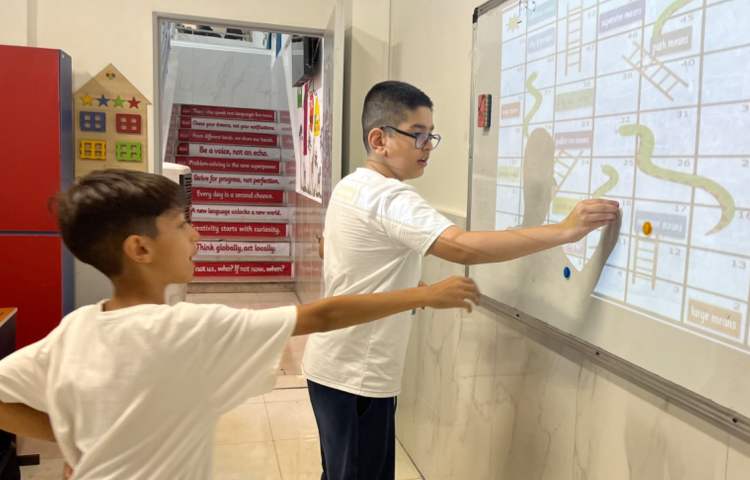 تمرین متن مربوط به تخت جمشید با بازی مار و پله 2