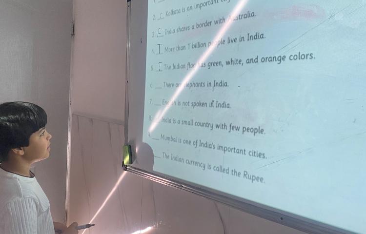 تمرین متن مربوط به کشور India با انجام کاربرگ روی تخته 1