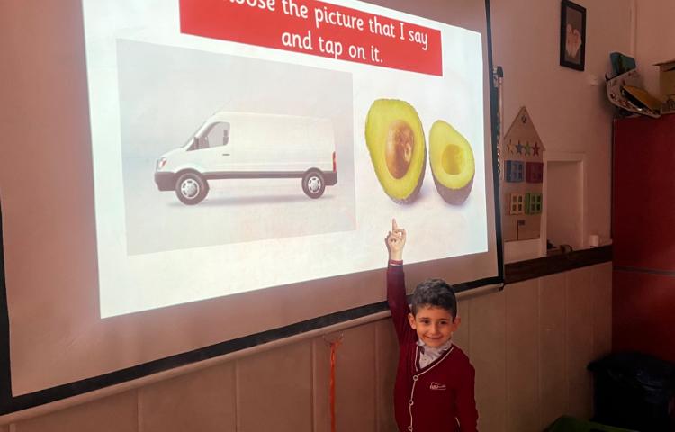 تمرین مثال‌های حرف Vv