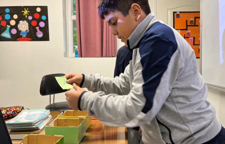 تمرین adjectives مربوط به مشاغل 2