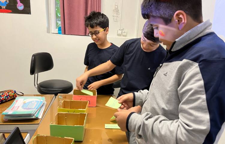 تمرین adjectives مربوط به مشاغل