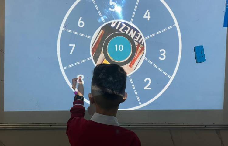 تمرین مضارب عدد 10 با استفاده از اسپینر 2