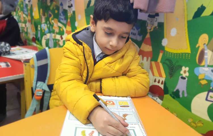 تمرین مفاهیم same/ different 3