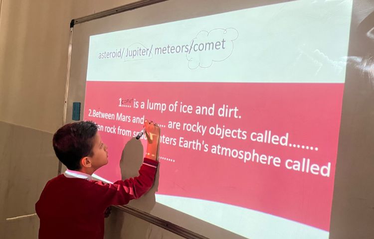 تمرین مفاهیم comet/ asteroid/ meteors 4