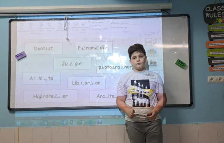 تمرین مکالمه و spell کردن کلمات 2