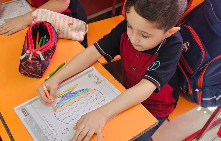 تمرین نحوه درست در دست گرفتن مداد 1