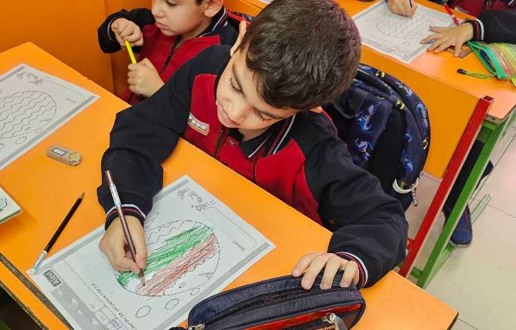 تمرین نحوه درست در دست گرفتن مداد 2