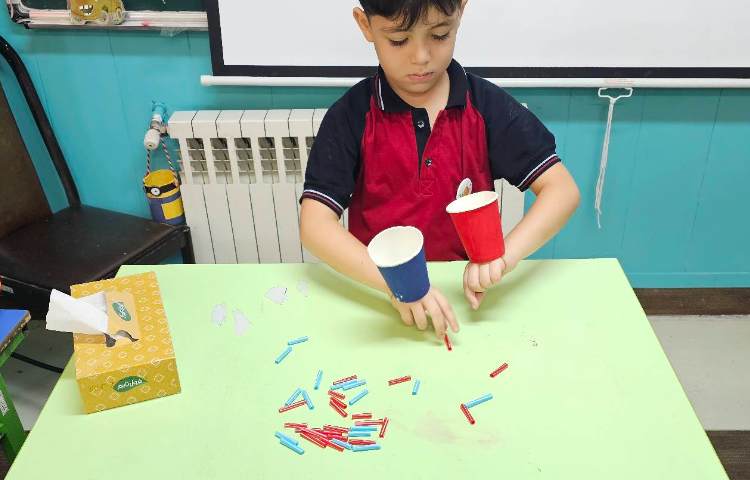 تمرین نحوه درست در دست گرفتن مداد 5