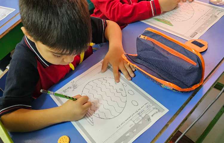 تمرین نحوه درست در دست گرفتن مداد 9