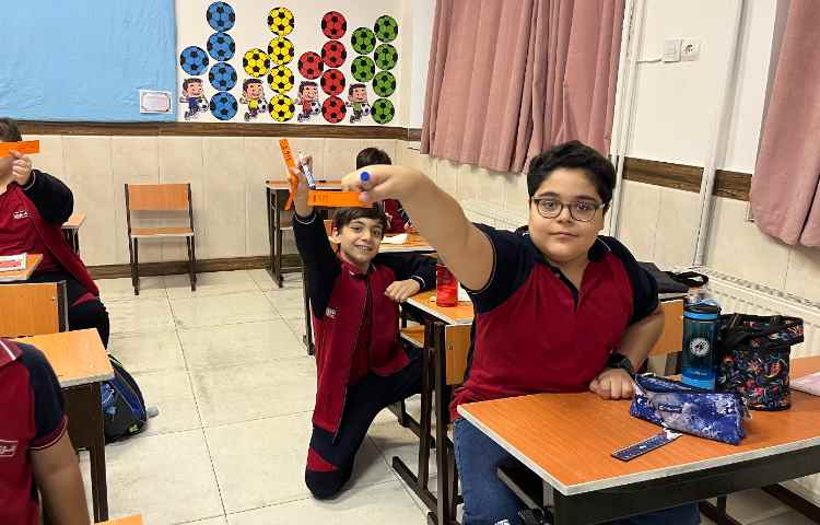 تمرین نوشتن اعداد چهار رقمی-زنگ Math