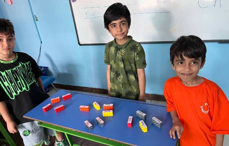 تمرین نوشتن حروف انگلیسی با بازی 3