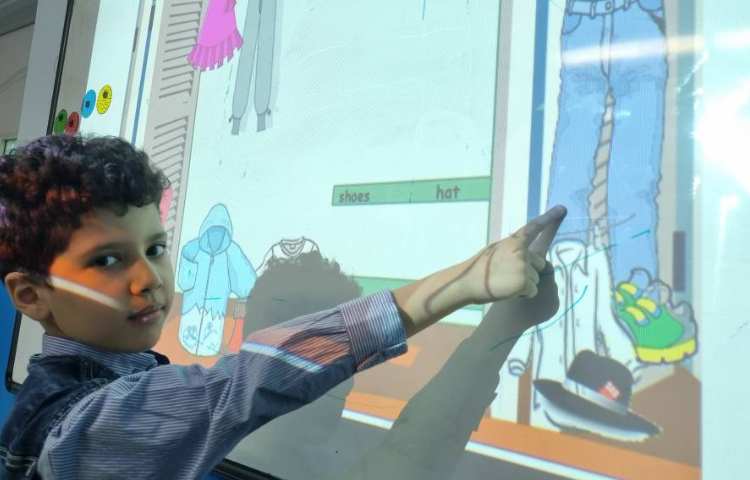 تمرین و انجام فعالیت های صفحه 20 کتاب با موضوع لباس ها 5