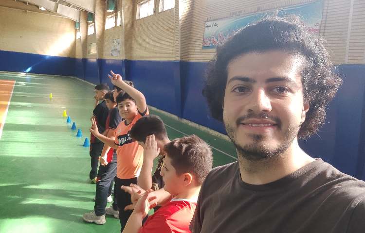 تمرین و بازی فوتبال