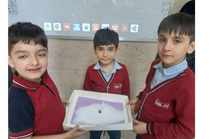 تمرین و تشخیص حروف با حرکت آهن ربا و نمک 1