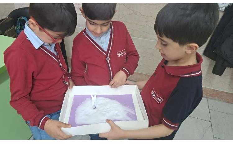 تمرین و تشخیص حروف با حرکت آهن ربا و نمک 2