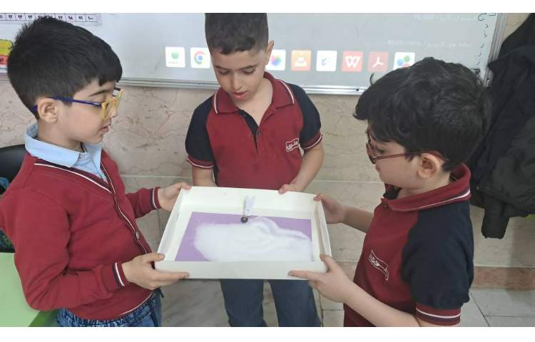 تمرین و تشخیص حروف با حرکت آهن ربا و نمک 4