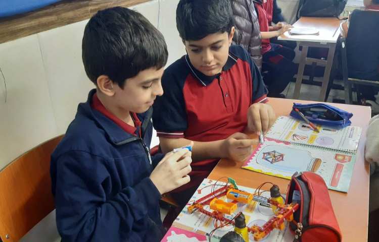 تمرین و توضیح مبحث مدار الکتریکی-زنگ Science 1