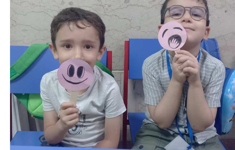 تمرین و تکرار رنگ ها و Greeting 1