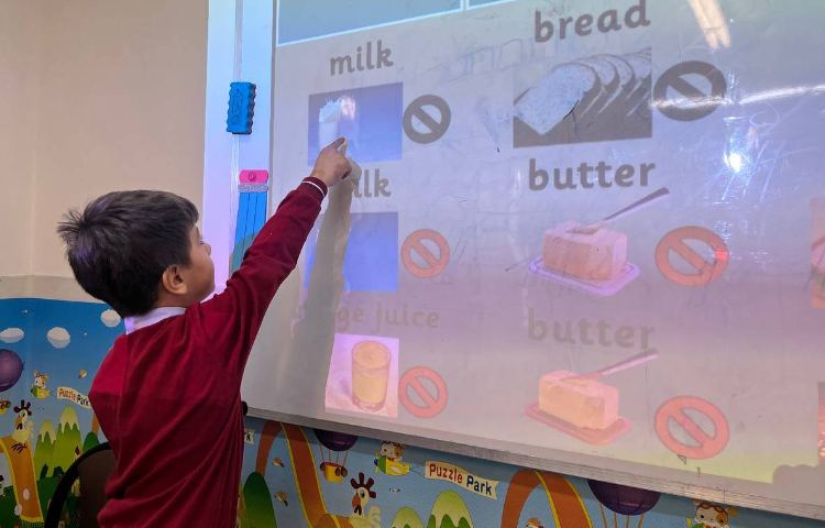 تمرین و جمله‌سازی با لغات از طریق بازی 4