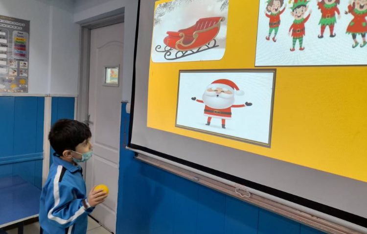 :تمرین و دوره درس با بازی و فعالیت کلاسی