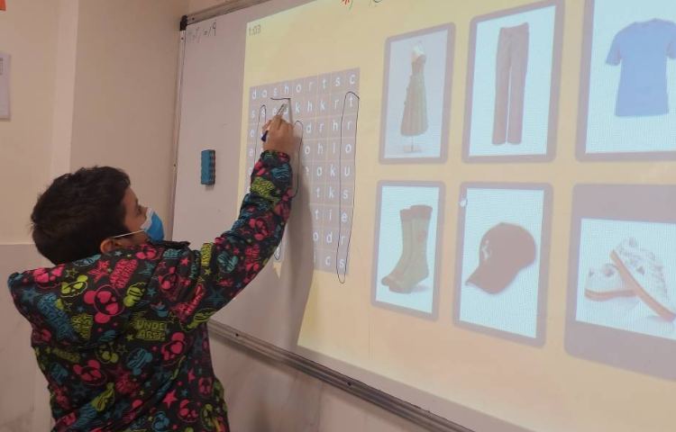 تمرین Spelling و دیکته ی لغات با بازی آنلاین 3