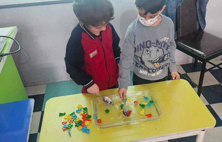 تمرین و شناخت حروف الفبا همراه با بازی 7